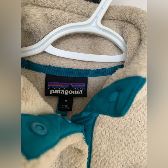 Women’s Patagonia Re-Tool Snap T Pullover. Size medium. Off white with teal. - Picture 3 of 3